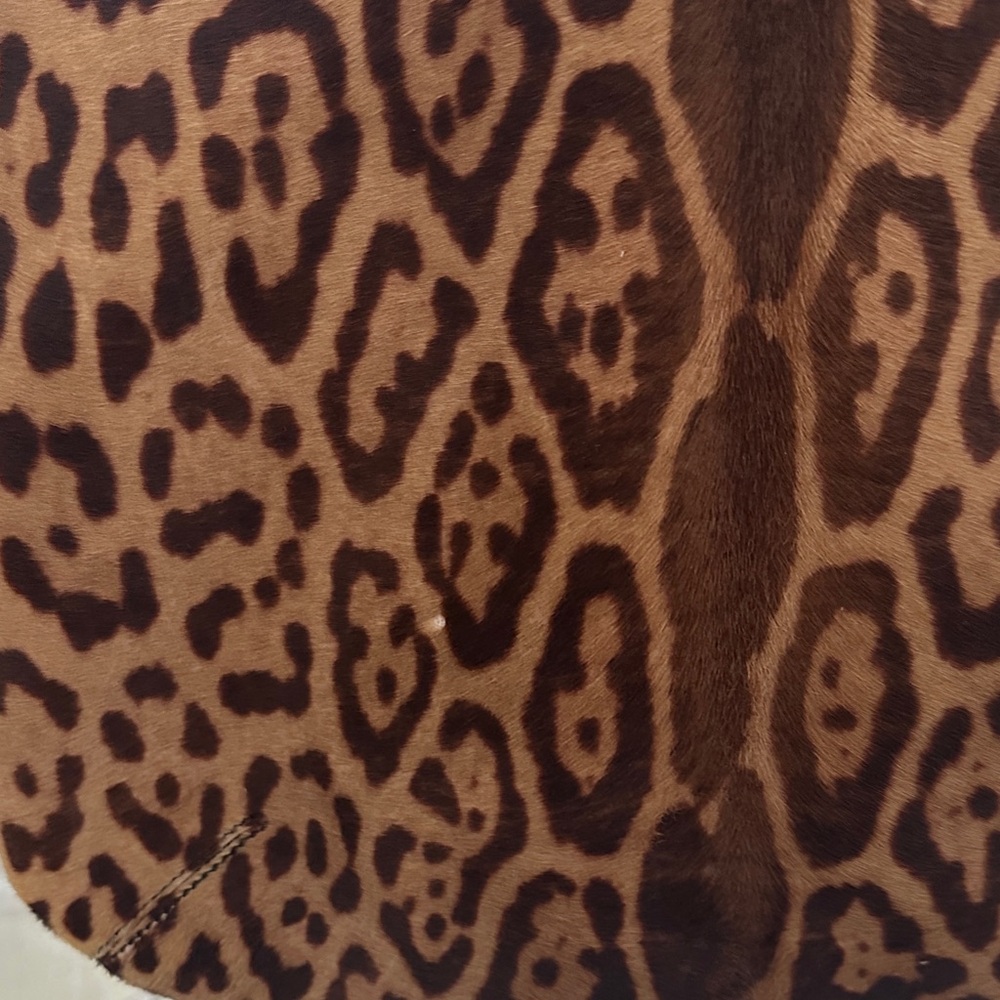 Yves Saint Laurent Brown Leopard Print Tote - Picture 7 of 8